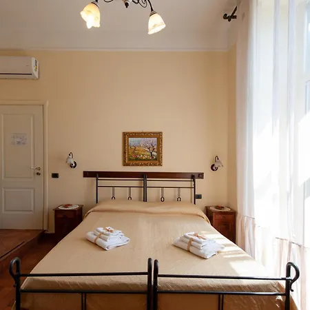 Conte Cavour 4*