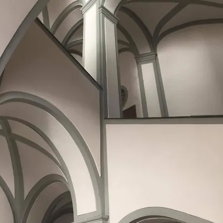 Conte Cavour 4* Nápoles