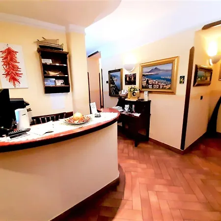 Conte Cavour 4* Nápoly