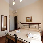 Conte Cavour 4* 나폴리