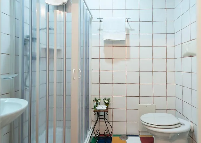 肯特凯沃尔住宿加早餐酒店 招待所