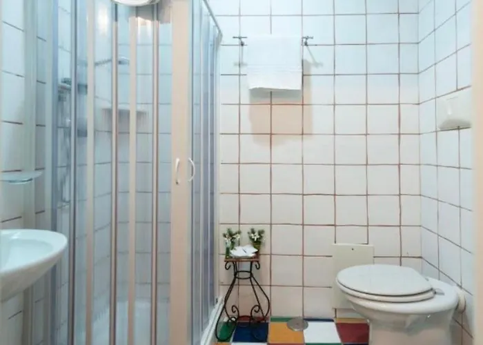 肯特凯沃尔住宿加早餐酒店 4*