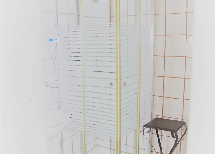 肯特凯沃尔住宿加早餐酒店 4*