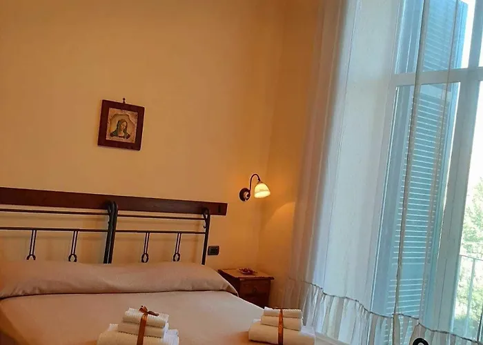 肯特凯沃尔住宿加早餐酒店 那不勒斯