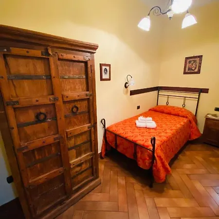 Conte Cavour Konukevi Napoli